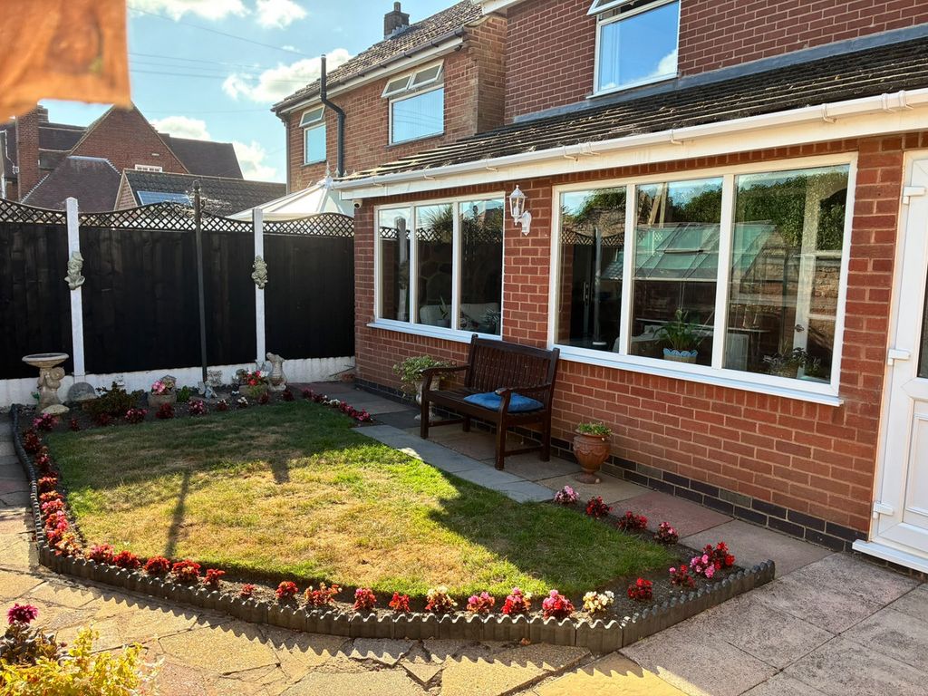 Property photo 2 of 20