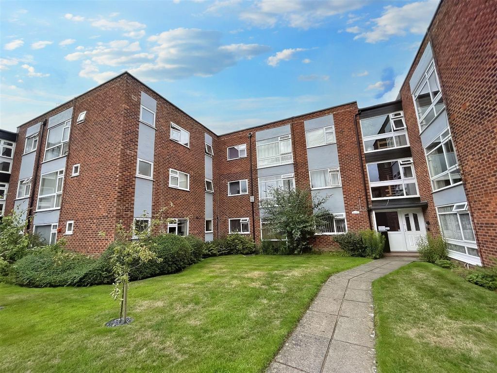 Property photo 1 of 17 Main Photo