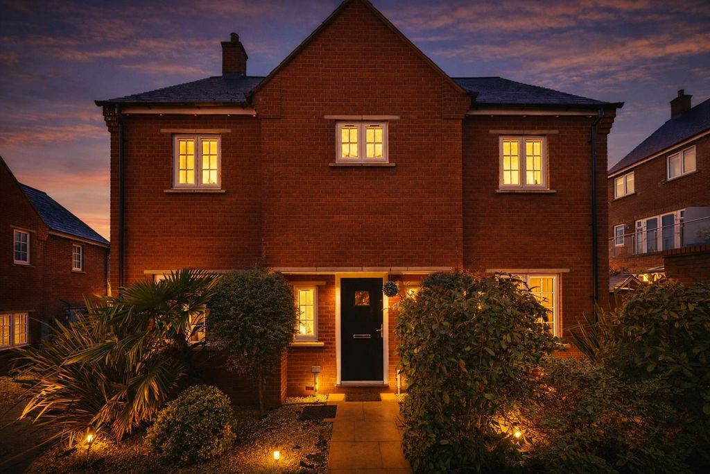 Property photo 1 of 32 cl Dusk 1.Png