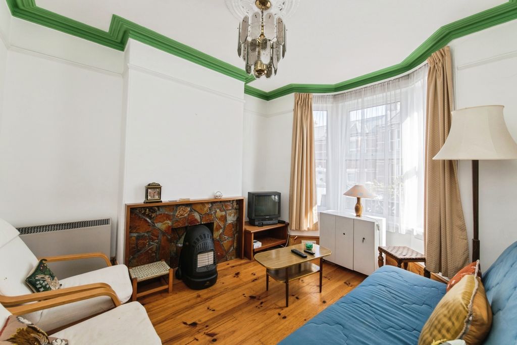 Property photo 2 of 14 Pbox-Img.Jpg