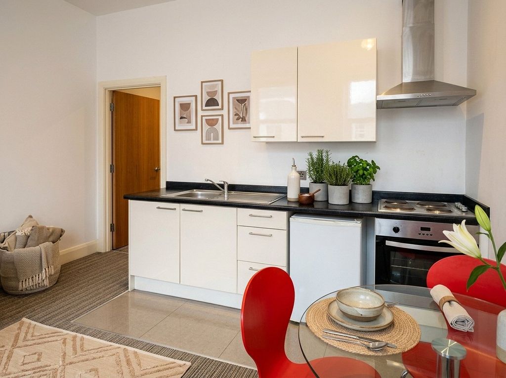 Property photo 3 of 5 Picture No. 04