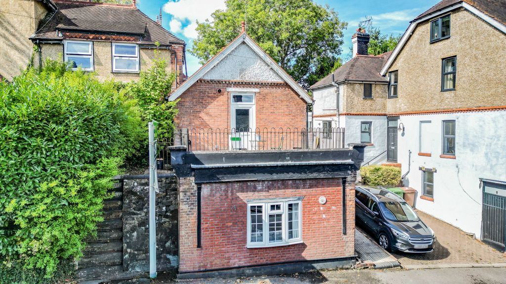 Property photo 1 of 9