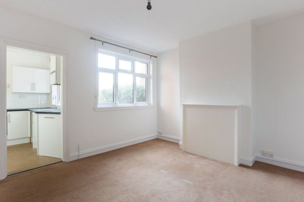 Property photo 2 of 19 Picture No. 06