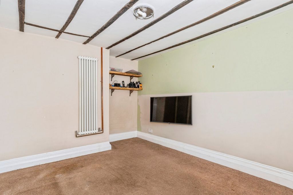 Property photo 3 of 14 Photo