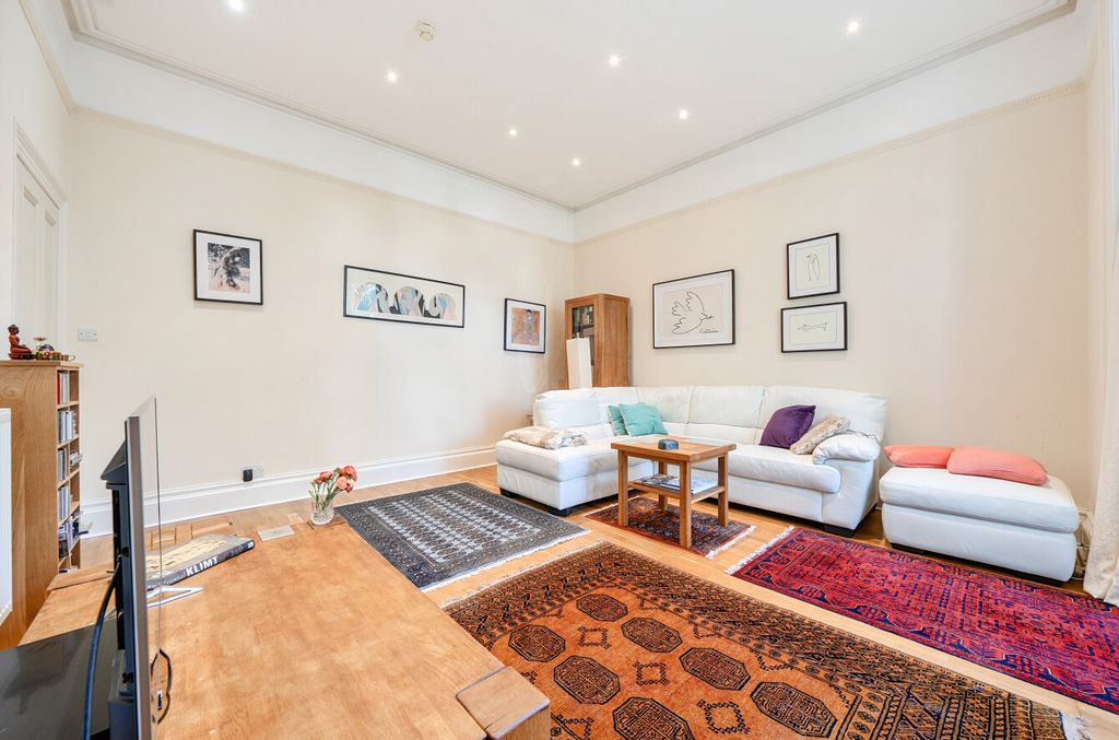 Property photo 3 of 15 1372338-18-68Fb5F...