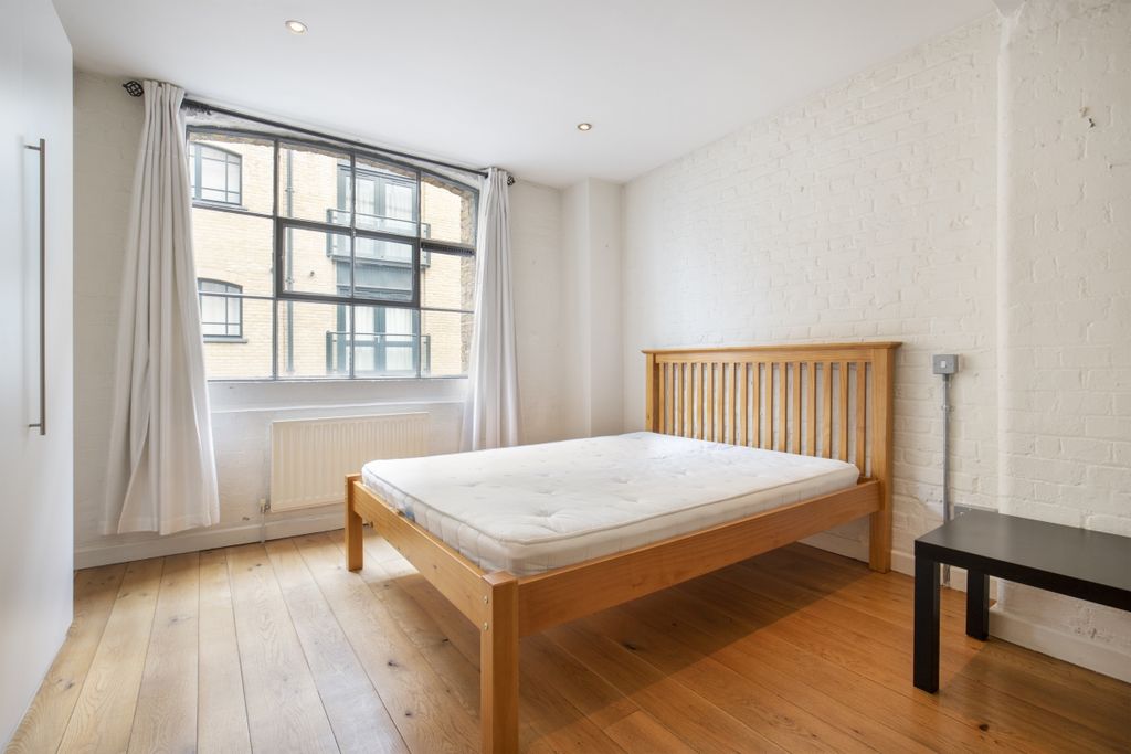 Property photo 3 of 15 Coriander Court 1...
