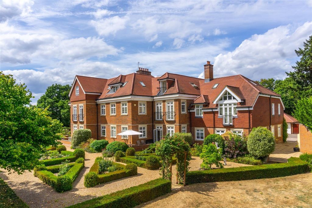 Property photo 1 of 13 Littleton Front.Jpg