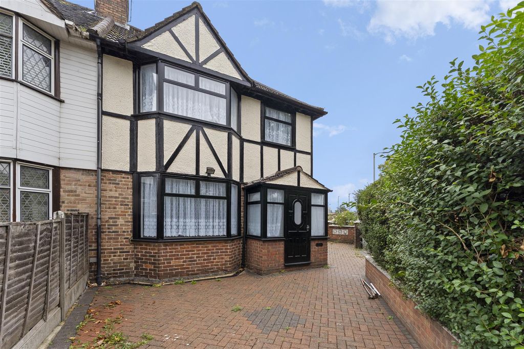 Property photo 1 of 17