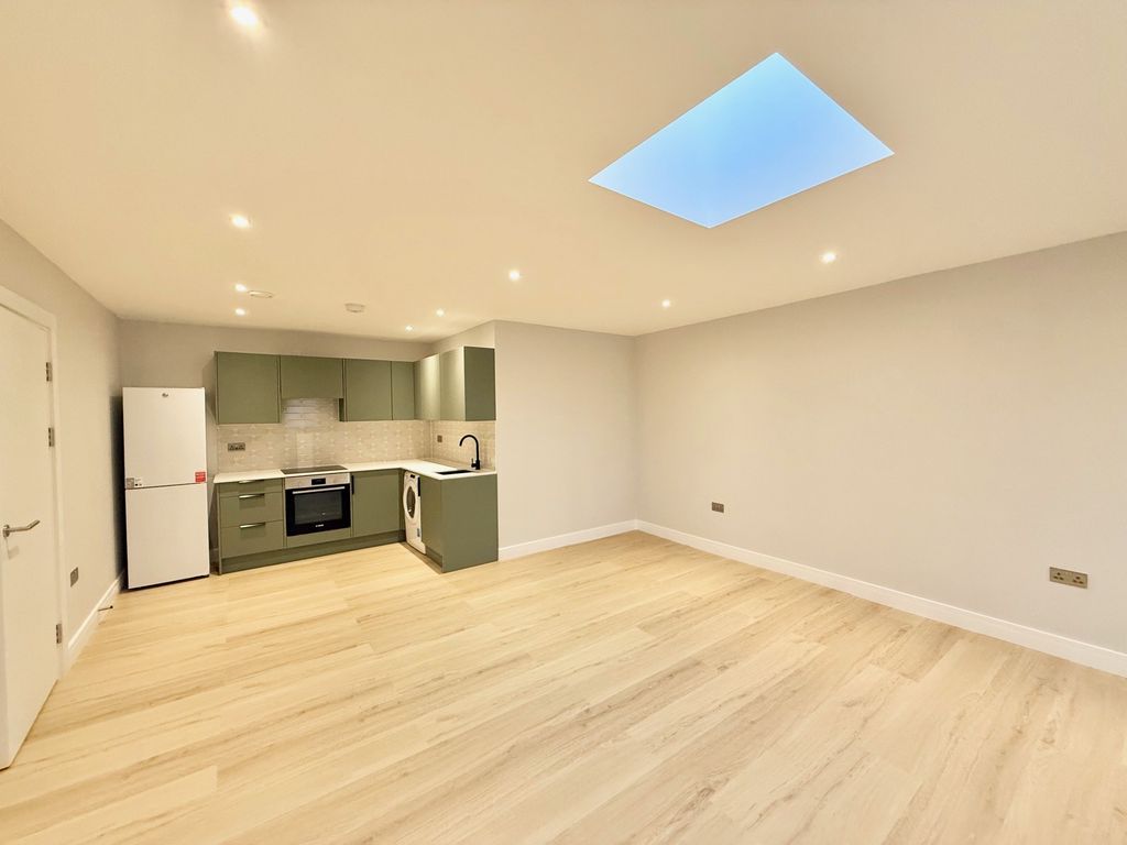 Property photo 3 of 5 Open Plan