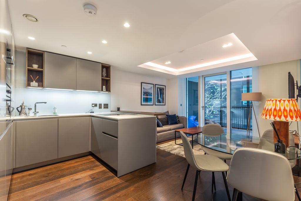 Property photo 1 of 9 Reception