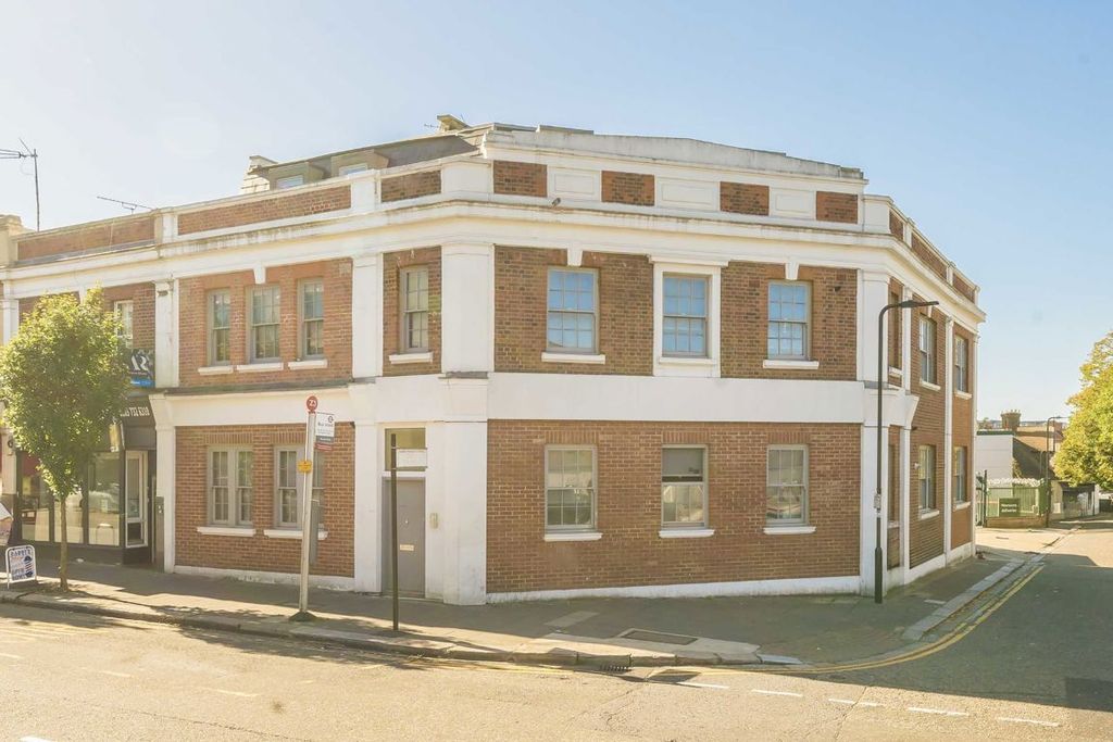 Property photo 1 of 5