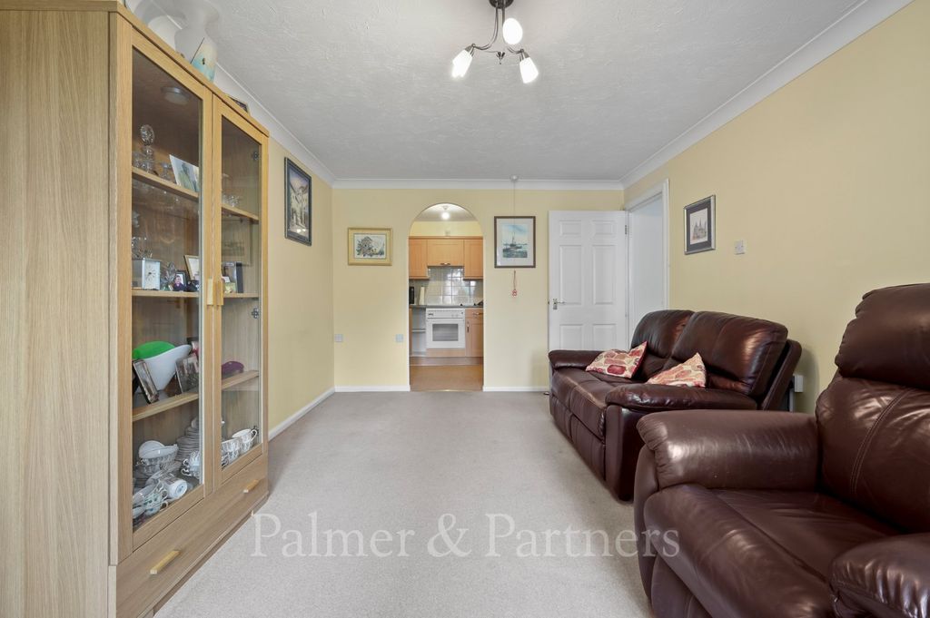 Property photo 3 of 6 Picture No. 02