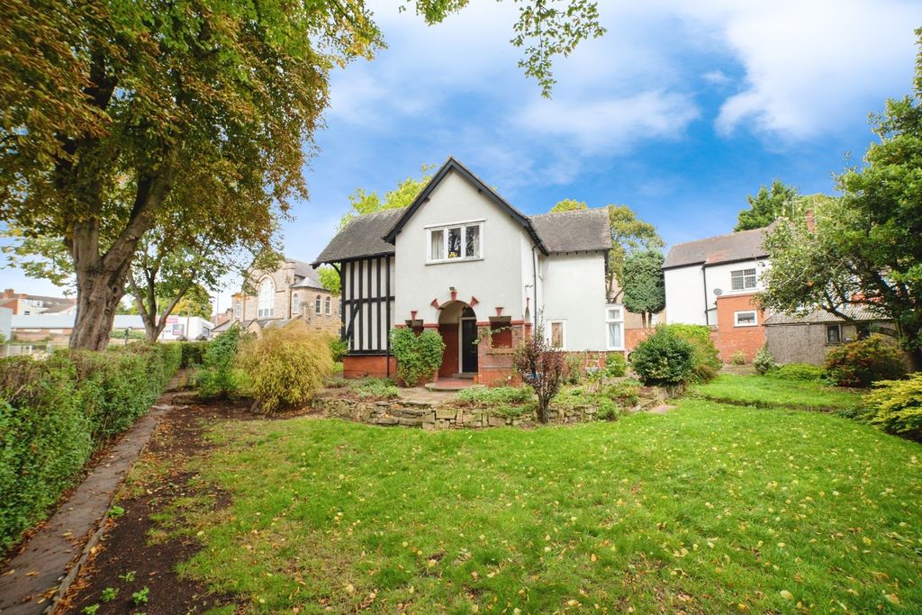 Property photo 1 of 22 External