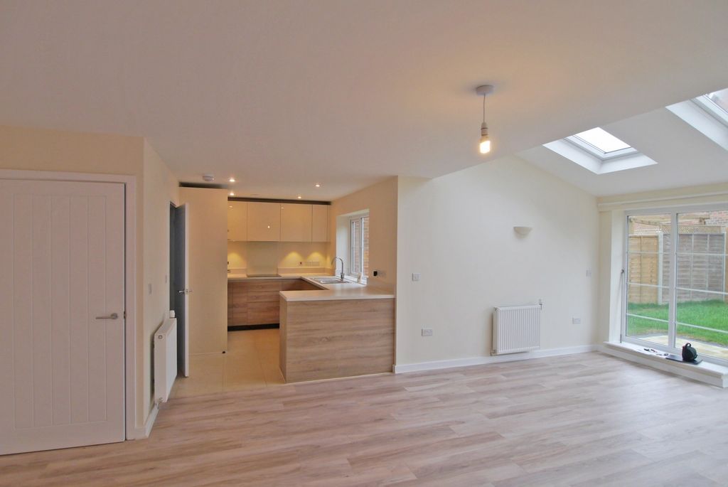 Property photo 3 of 13 Kitchen