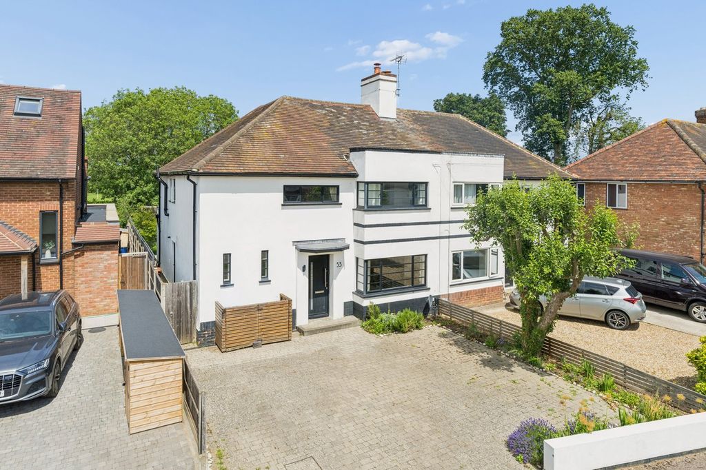Property photo 1 of 31