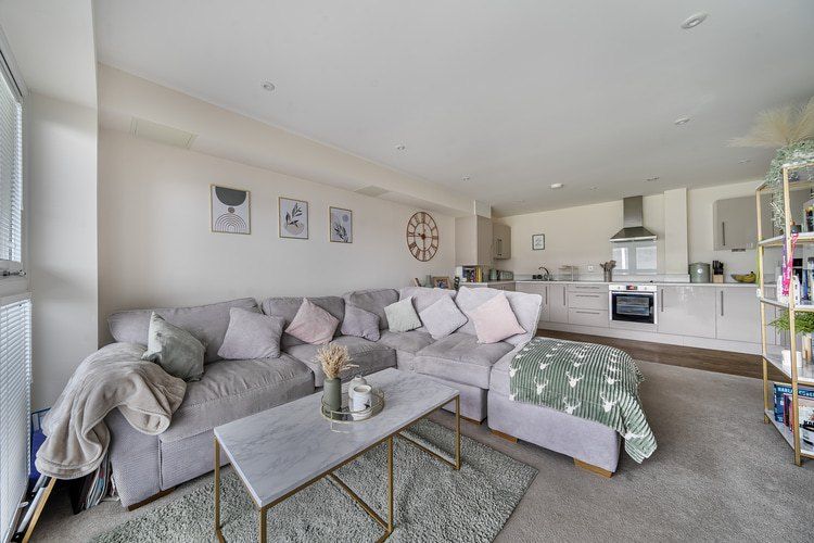 Property photo 2 of 19