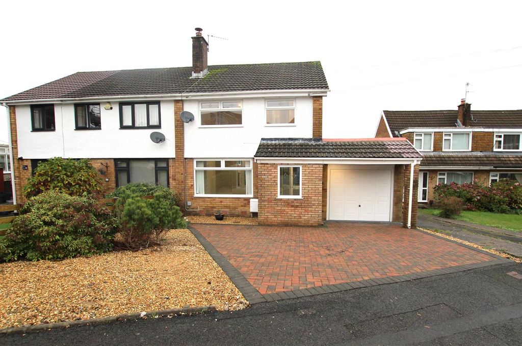 Property photo 1 of 19 Outside Space