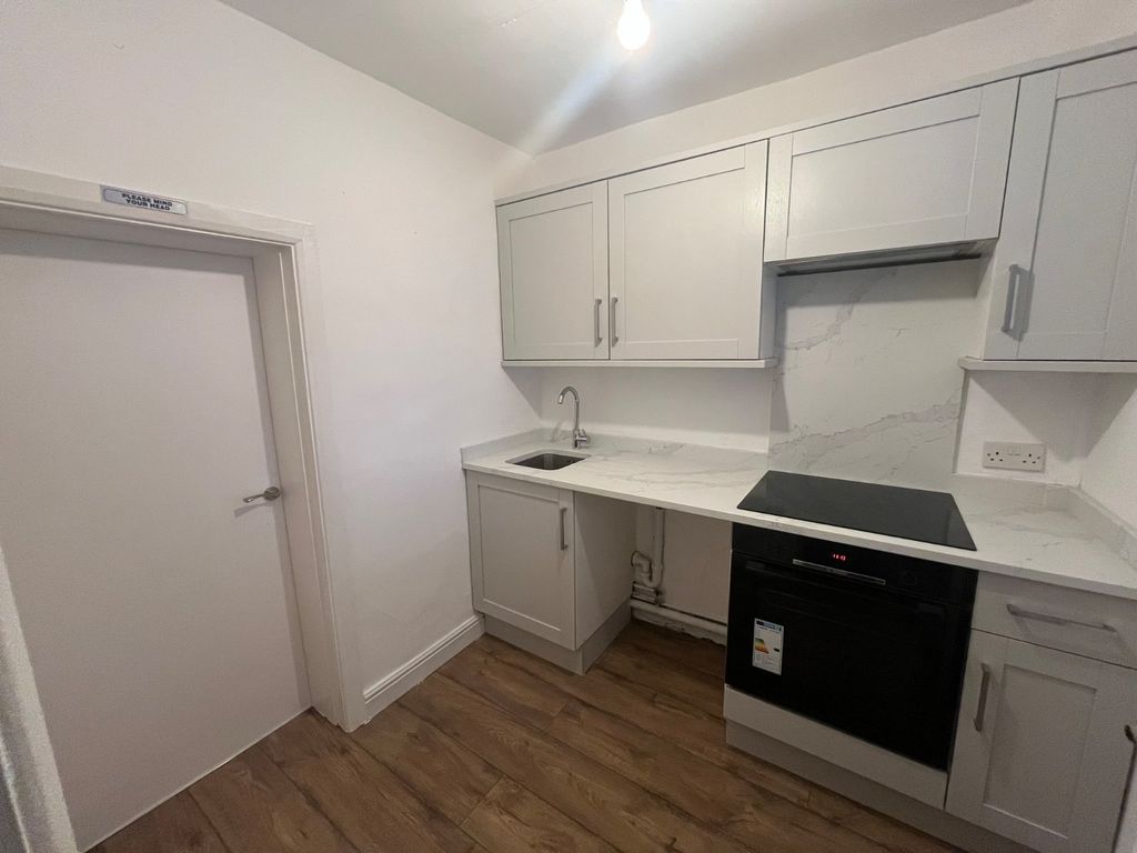 Property photo 2 of 6 Picture No. 01