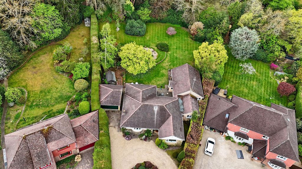 Additional image 26 of 4 bed bungalow for saleArdwell Close, Crowthorne, Berkshire RG45