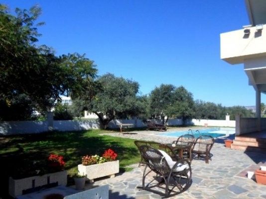 Property photo 2 of 18