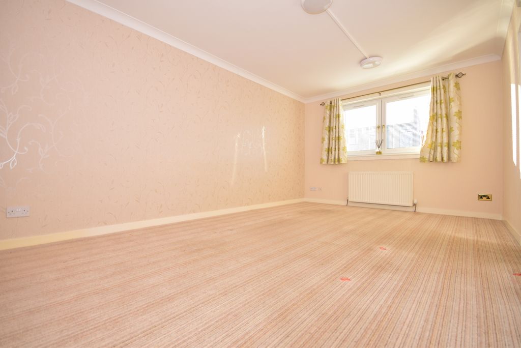 Property photo 2 of 13 Lounge