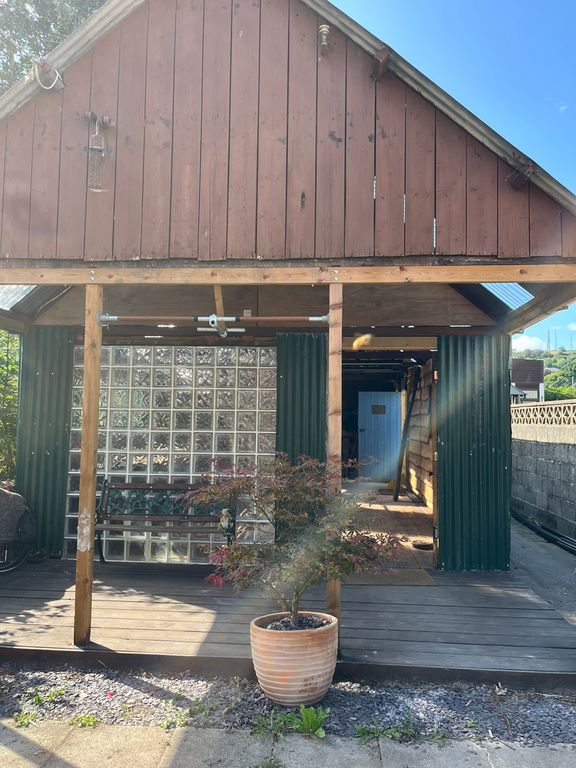 Property photo 3 of 4