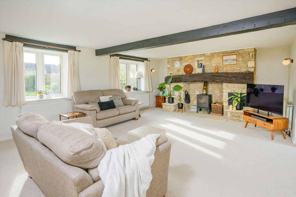 Property photo 3 of 26 Image