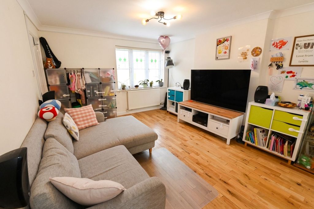 Property photo 2 of 13