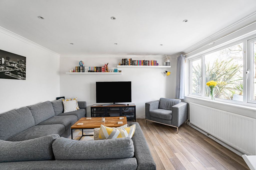 Property photo 3 of 14