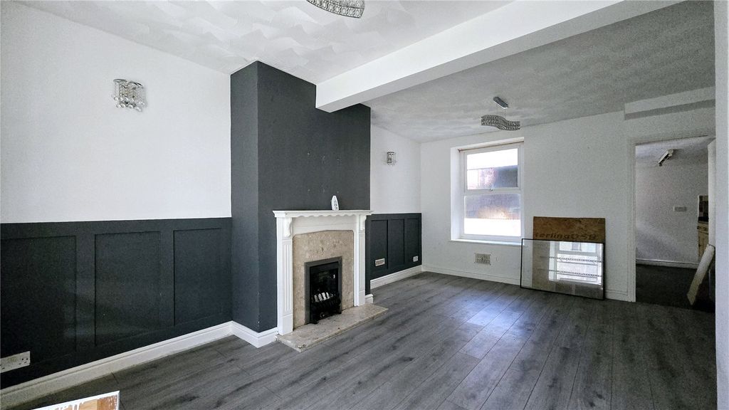 Property photo 2 of 13 Picture No. 04