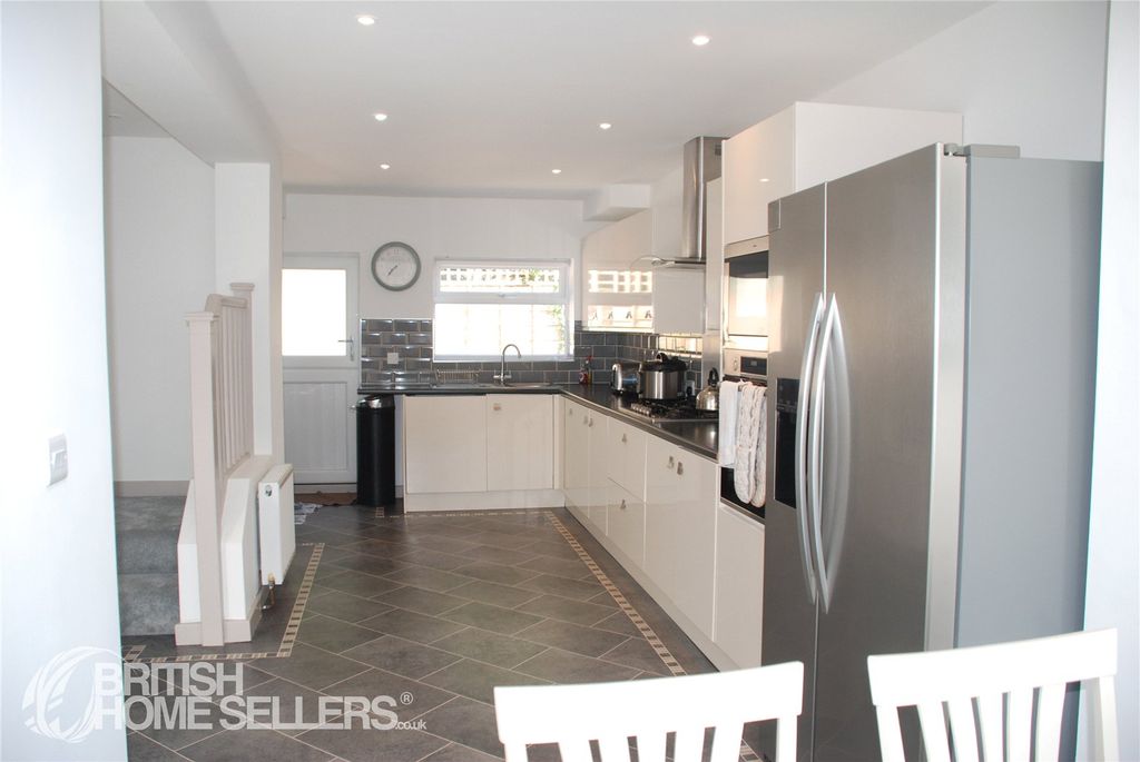 Property photo 3 of 14 Picture No. 06
