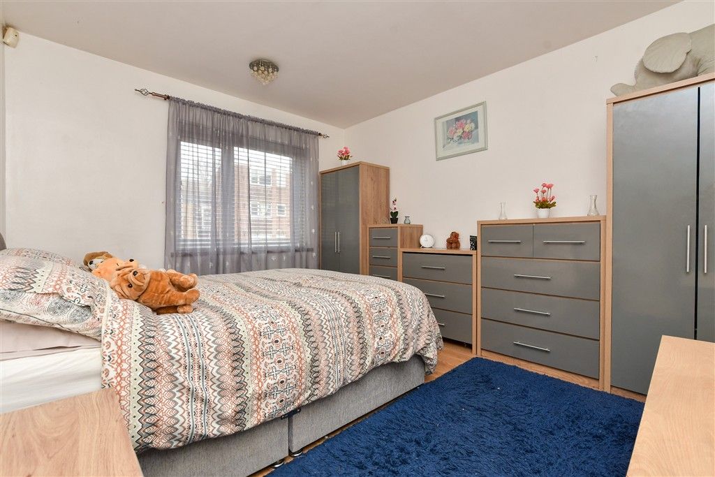 Property photo 3 of 11 Bedroom