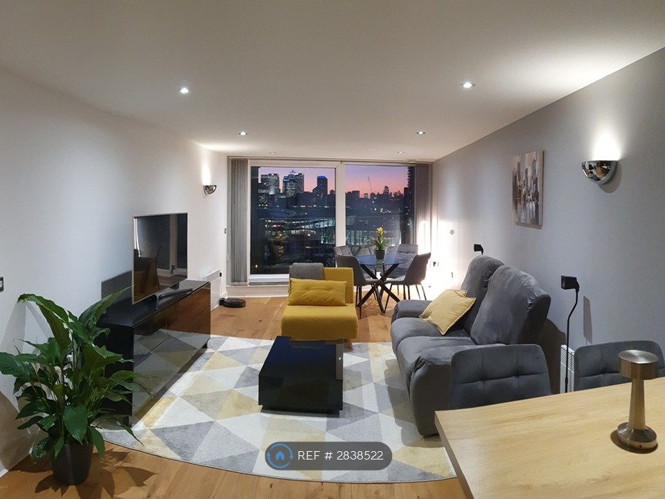 Property photo 1 of 22 Living Room