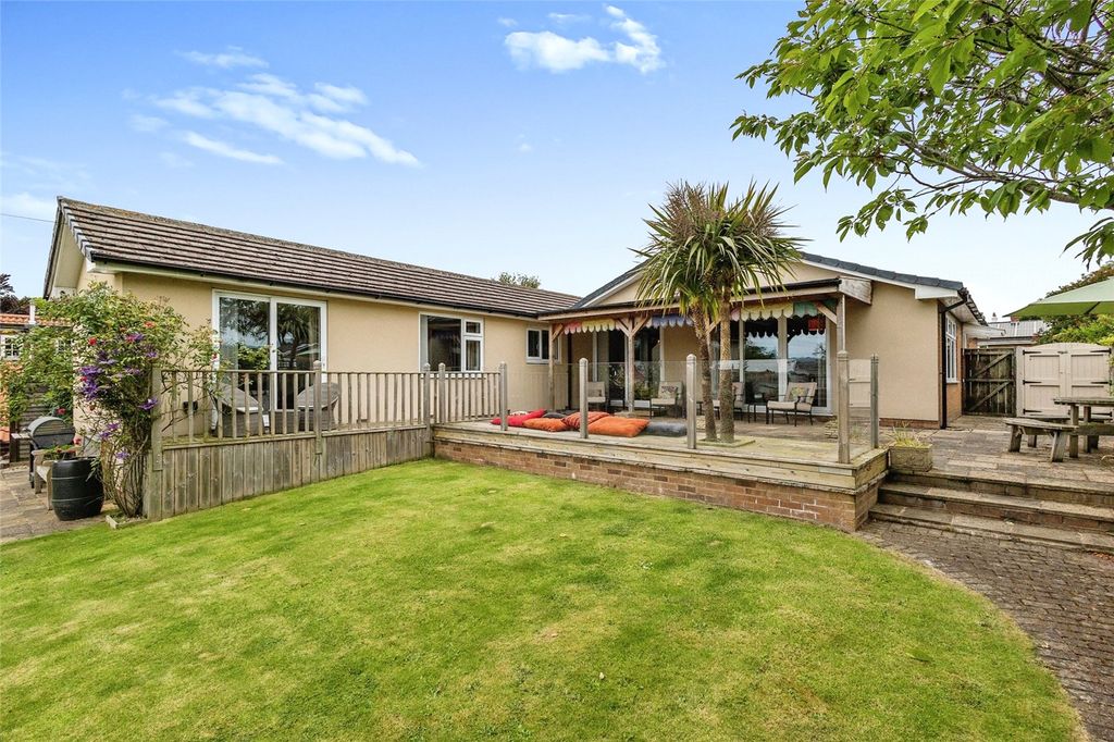 Property photo 1 of 24 Picture No. 11