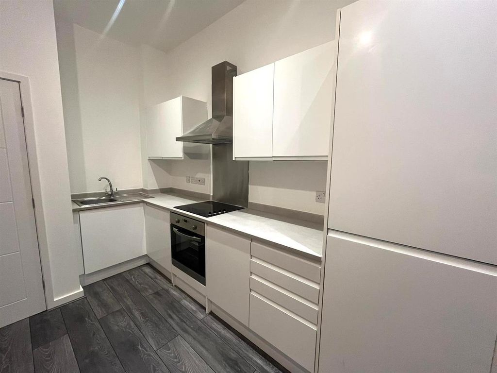 Property photo 2 of 8 Photo-2025-12-19-15-11-58 3.Jpg