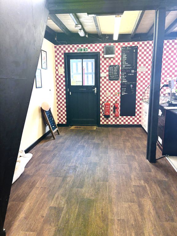 Property photo 3 of 11 Main Entrance