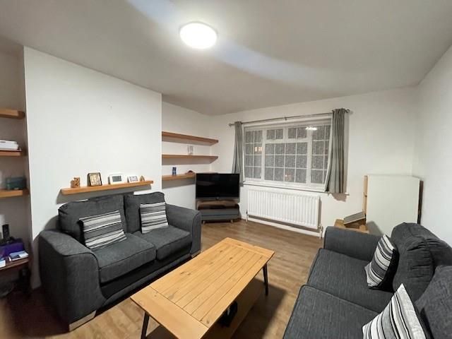 Property photo 1 of 8 Reception