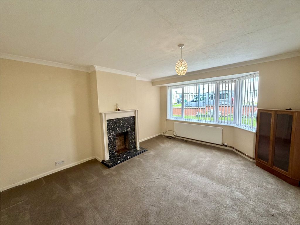 Property photo 2 of 11 Living Room