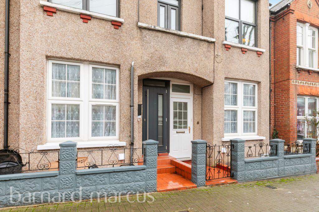 Property photo 3 of 8 Image