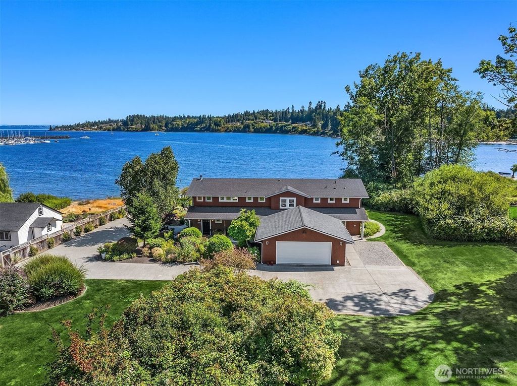 Property photo 2 of 40