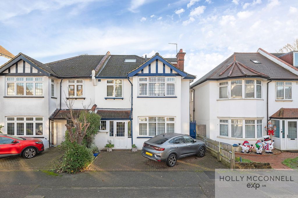 Property photo 1 of 26