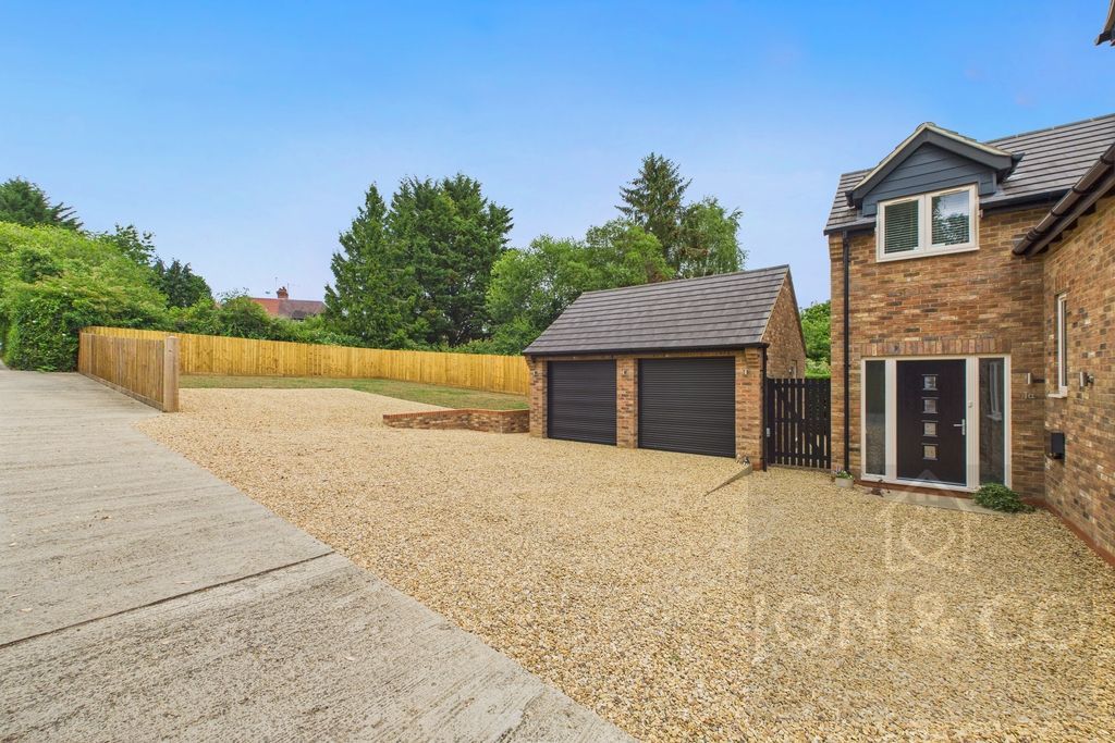 Property photo 2 of 38