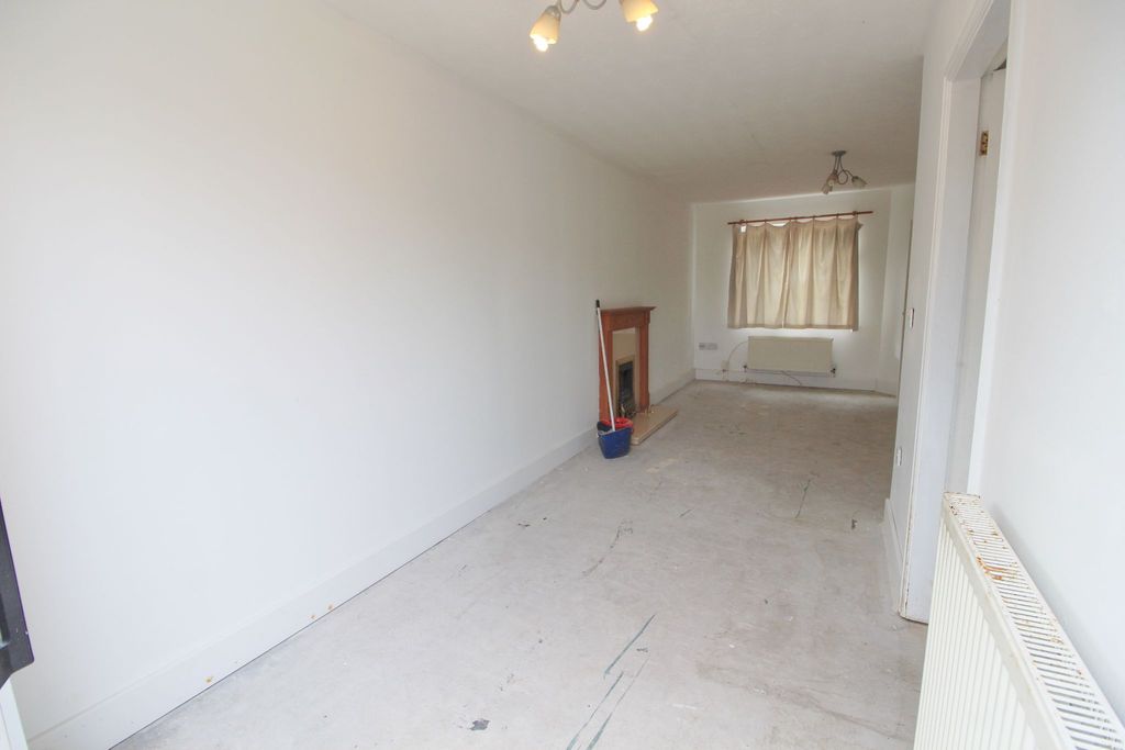 Property photo 2 of 14 Photograph 2