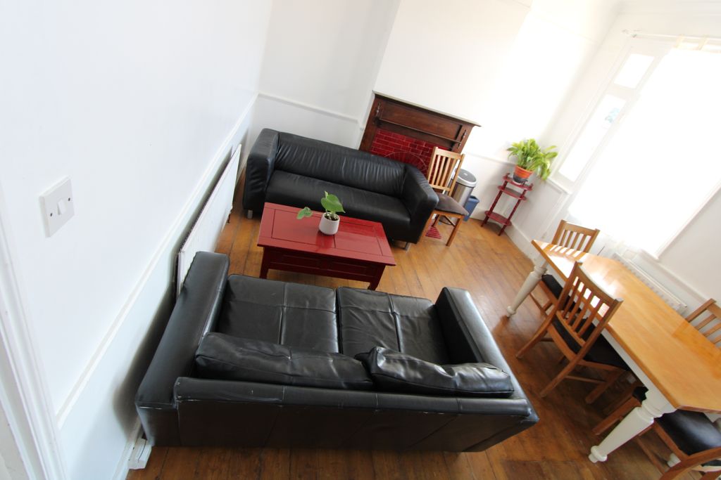 Property photo 1 of 25