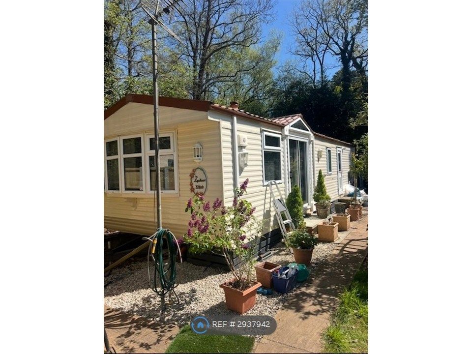 Property photo 1 of 2