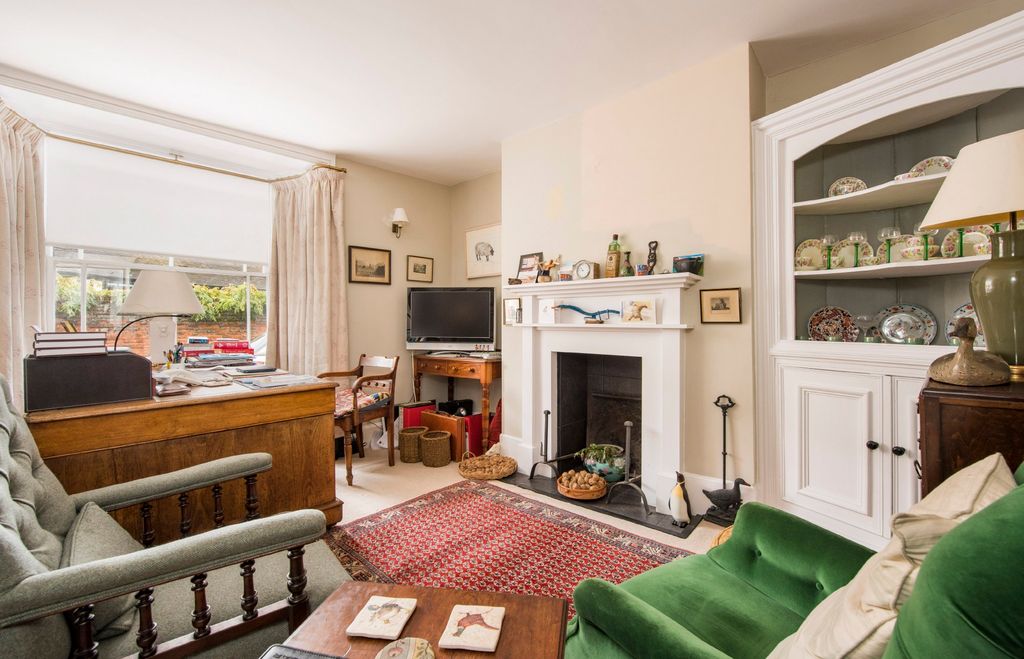 Property photo 2 of 13