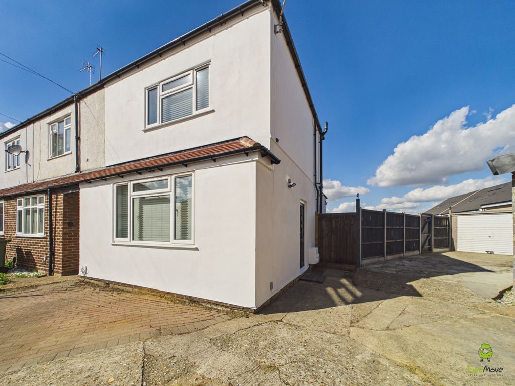 Property photo 1 of 13 Presented By Clinton Crawford Of Ewemove Bexley An
