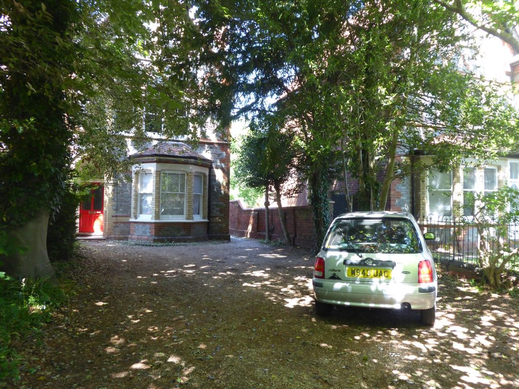 Property photo 1 of 13 4088120