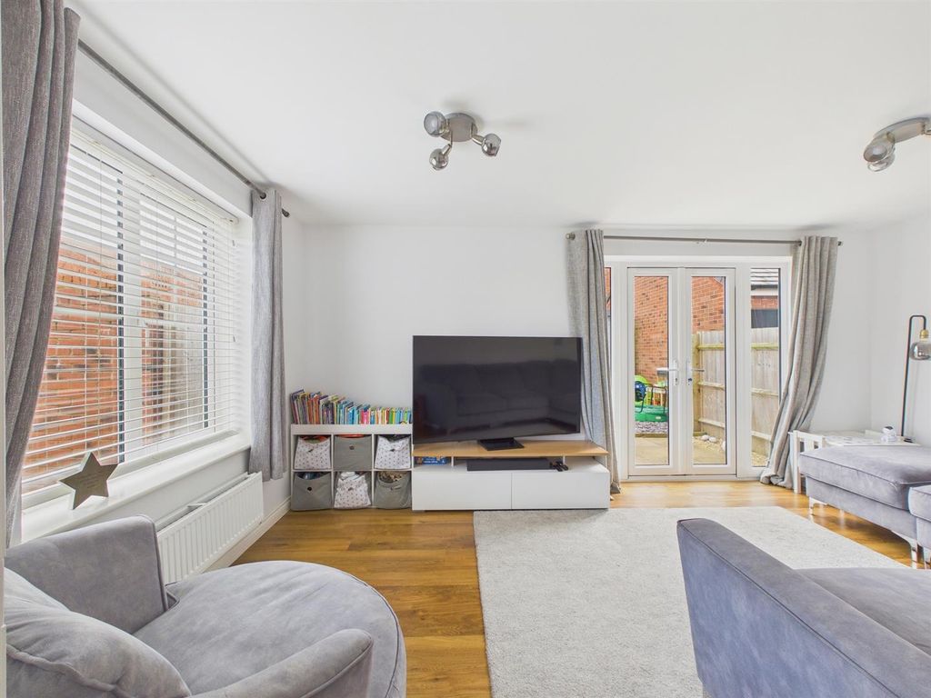 Property photo 2 of 18 Cam03972G0-Pr0258-Still020.Jpg