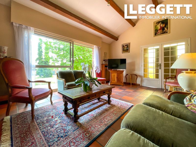 Property photo 3 of 10